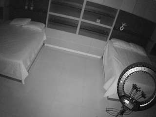voyeurcam-casa-salsa-versus-room