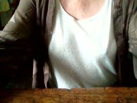 Mijn naam is Tirza Ik ben lieve moeder en oma, Als ik alleen ben wil ik graag geile gesprekken om jou lekker te kunnen verwennen. als je mij dan lekker verwennen kan komen we misschien samen tot het hoogte punt.