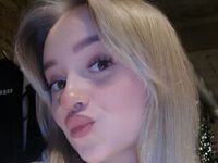 fingering camgirl AmmyMoore