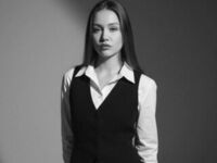 naughty camgirl masturbating with dildo ArianeRovell