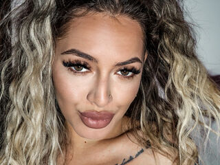 girl topless chat EvaBonnie