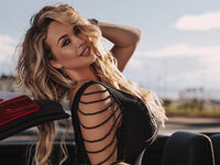 girl chatroom LolaSwanson