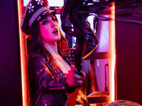 bdsm girl webcam sex CleodoraNoir
