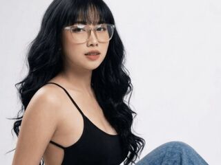 camslut showing tits AickaRose