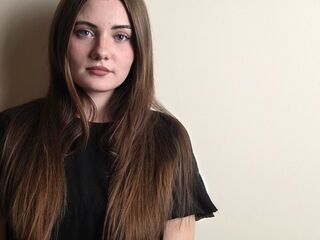 naked webcamgirl AlfrediaRoubekas