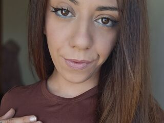 camslut showing tits AliceSanz