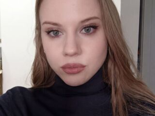 fingering webcam girl AngelicaKelly