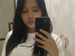 adult liveshow BerniceMaguire