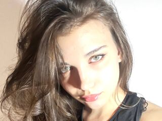 beautiful webcam girl BriandaLudwic
