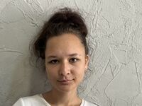 camgirl showing pussy BruniChio