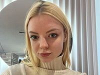 fingering camslut CarlenePattie