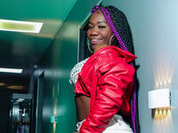 naked webcam girl fingering CharllotteBrown