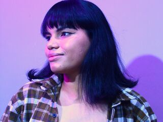 camwhore fingering pussy ChloyWallace