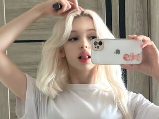 girl webcam CourtneyAdamo