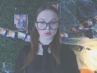 girl showing tits DynaBae