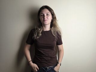 cam girl playing with dildo ElishaBerbary