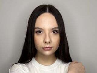 shaved pussy webcam EmikoTriana