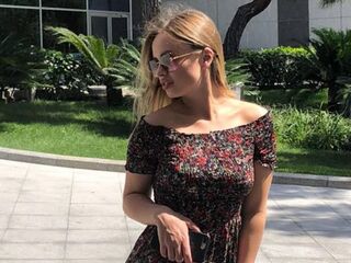 adult chat room EmileeBeyale