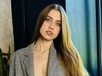 shaved pussy cam EmilyMontgomery