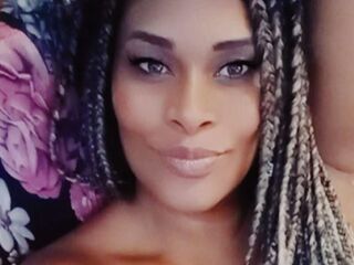 camslut topless EvelyneFernanda