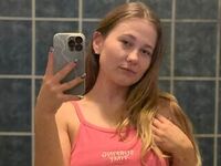cam chatroom GlossyMonica