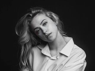 live-chat GwynethHibbits