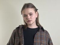 girl fingering pussy HeikeGraciano