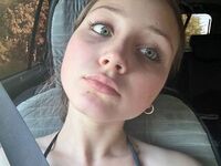 hot naked camgirl HelgaHumenik