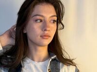 camgirl shaving pussy HermilaKegerries