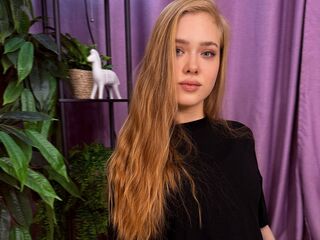 hot naked cam girl JuliMiu