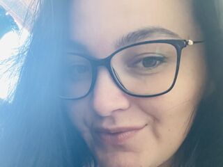 cam whore KairaHelena