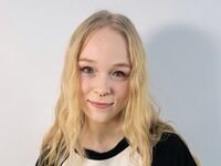 shaved pussy cam KamiMellema