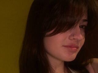 naughty cam girl fingering shaved pussy KiliMinoa