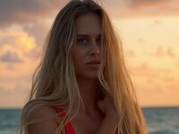 cam girl masturbating with dildo KiraBen