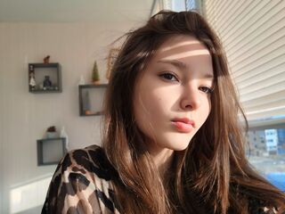fingering camgirl KlaraWinett