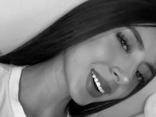 topless webcam girl LauraRisk