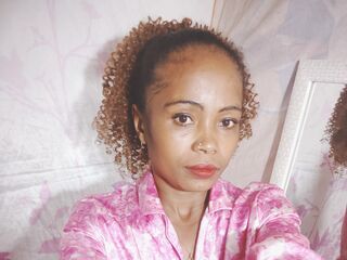 webcam striptease show LayahMorgane