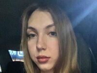 beautiful webcam girl LeannHonnerlaw