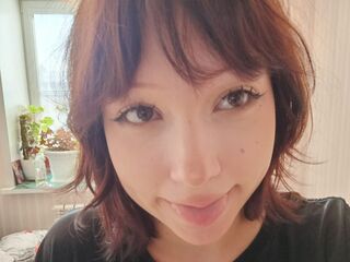 camgirl masturbating with sex toy LeonaMuchow