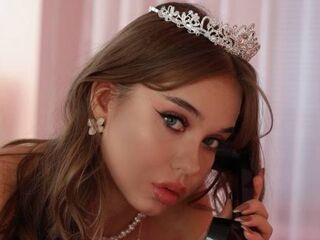 cam girl playing with vibrator LeonardaYudell