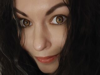 topless camgirl LiliVixen
