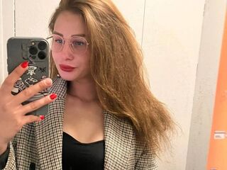 camgirl chatroom LillieMann