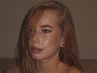 cambitch LisaCornerd