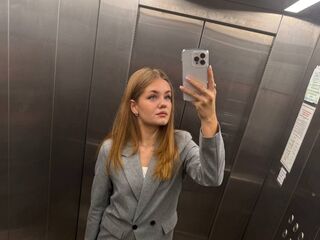 fingering cam whore LizzieIacovino