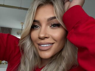 webcam babe chatroom LorennaRyan