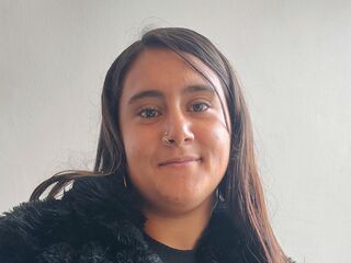 camslut fingering wet pussy MarianDiore