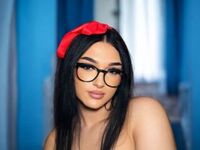 cam girl playing with dildo MayaVyxen