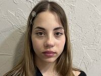 camslut webcam video MiaChoo