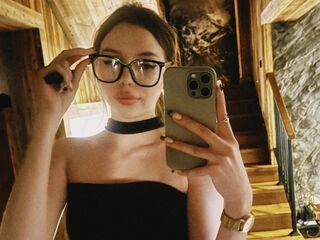 naked webcam girl video MiaForester