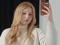 camslut masturbating PeiGotch